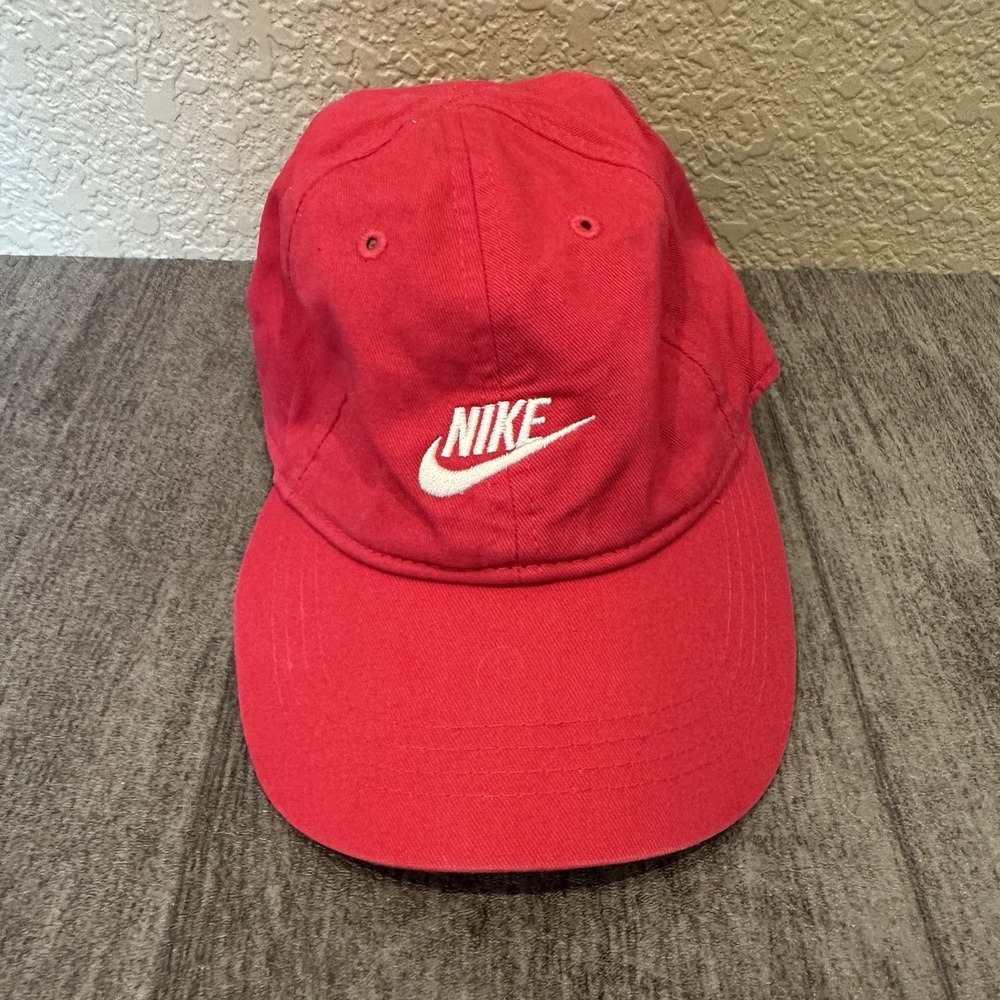 Nike‎ Heritage Child Youth Kids Unisex Pink & White Strapback Adjustable Hat